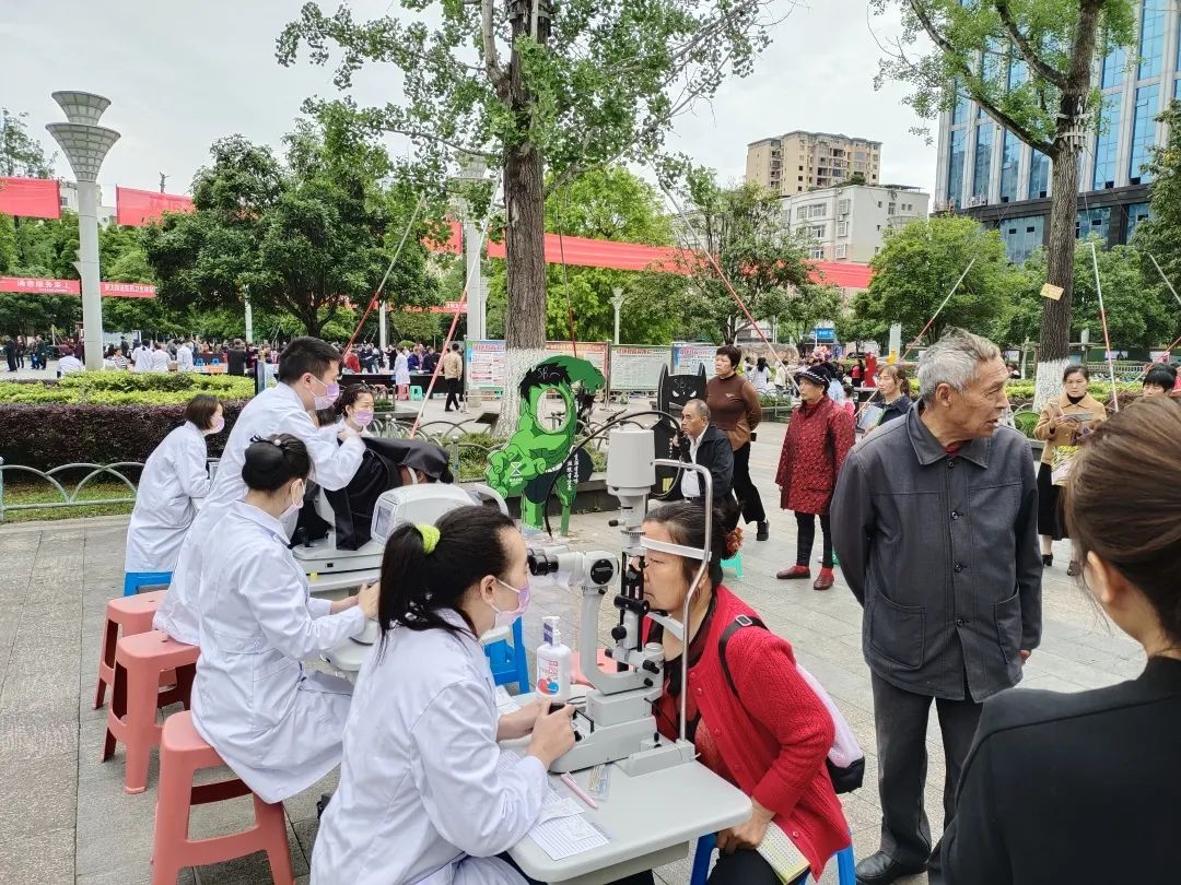 【惠民義診在行動 身心健康我守護(hù)】巴中博雅眼科醫(yī)院積極參加醫(yī)療衛(wèi)生保障法治宣傳月活動